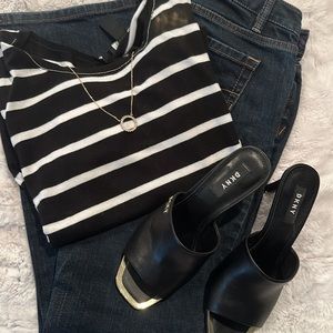 WHBM White House Black Market short sleeved sweater